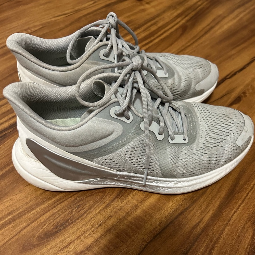 Lululemon blissfeel running shoes